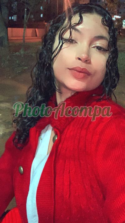 Dani Oliveira, mulher que faz videochamadas e sexting