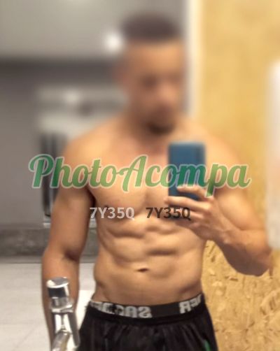 Bruno Leão, garoto de programa na Barra da Tijuca (RJ)