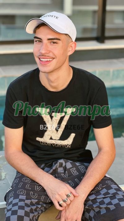 Victor, garoto de programa em São Paulo