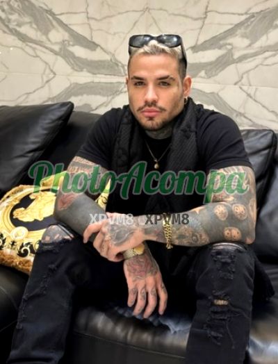 Vinícius, garoto de programa na Barra da Tijuca (RJ)