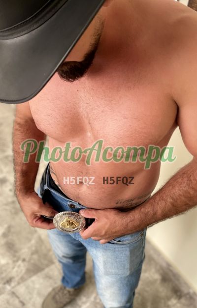 Roger Cowboy (12) 99783-7522, garoto de programa em Piracicaba