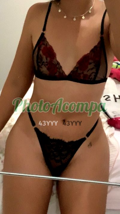 Camila, mulher que faz videochamadas e sexting