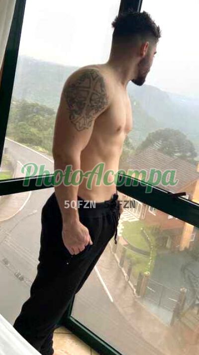Daniel Medeiros, garoto de programa em Balneário Camboriú