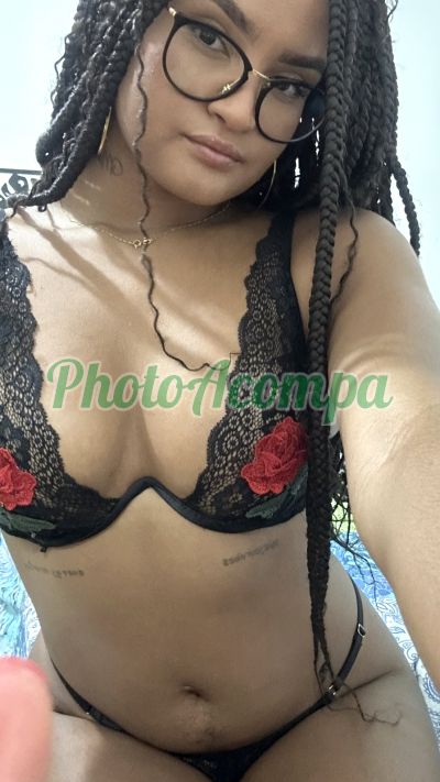 Karine (27) 99670-8492, Escort em Guarapari