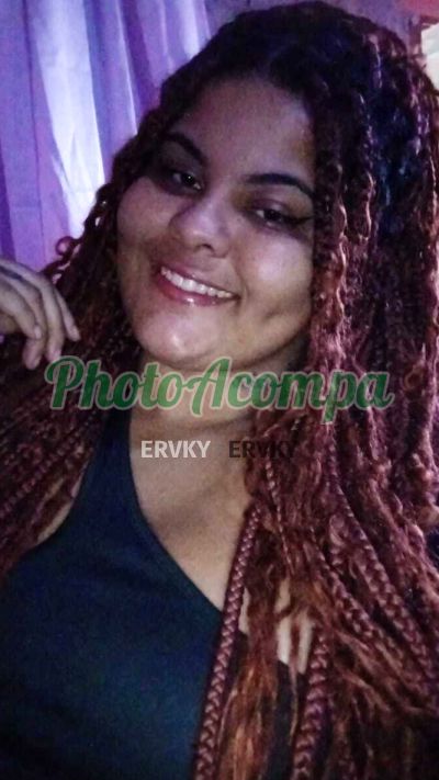 Gordelicia, mulher que faz videochamadas e sexting