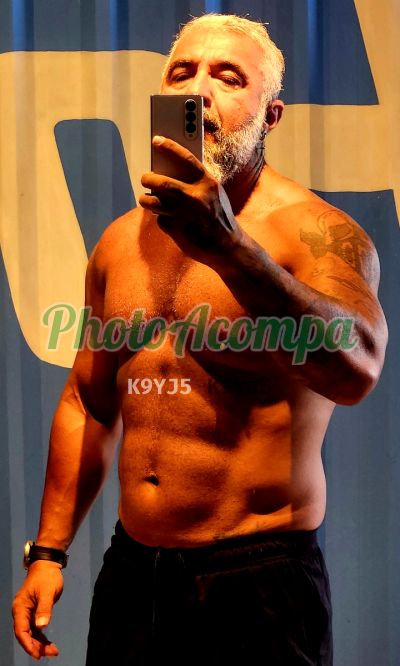 Guto (21) 99900-4121, garoto de programa no Recreio dos Bandeirantes (RJ)