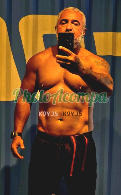 Guto (21) 99900-4121, garoto de programa no Recreio dos Bandeirantes (RJ)