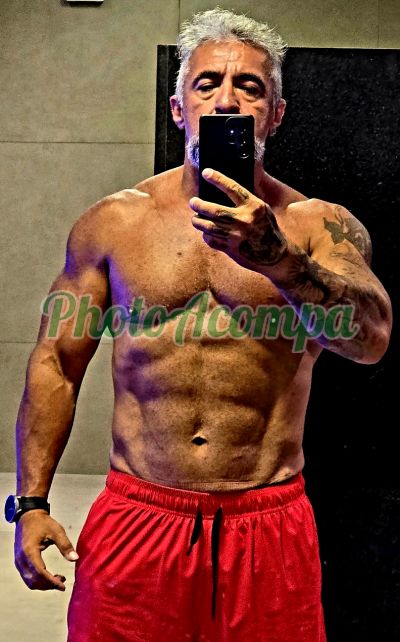 Guto (21) 99900-4121, garoto de programa no Rio de Janeiro
