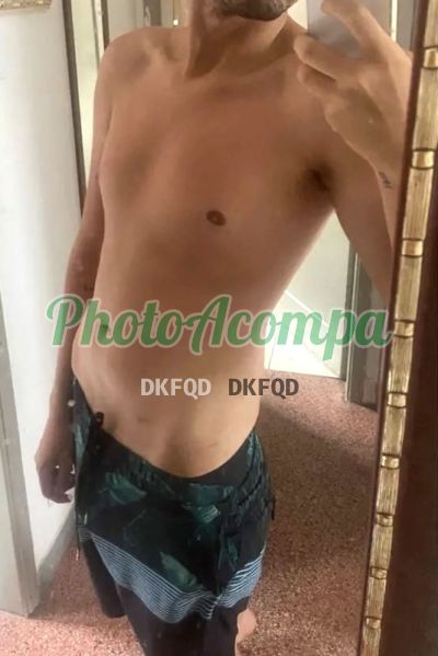 Felipe, garoto de programa em Santos