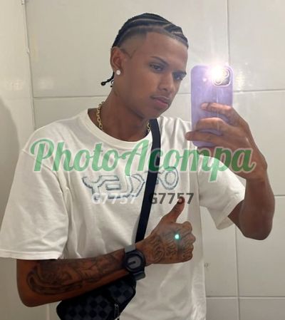 Pau de Gatinho, Garoto de programa em Torres