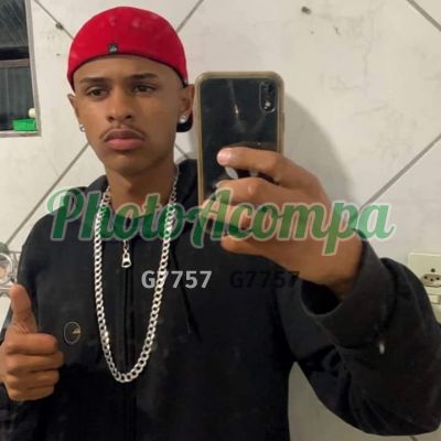 Pau de Gatinho, Garoto de programa em Torres