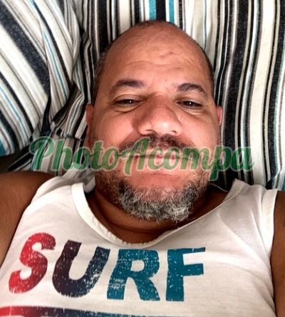Edu, homem que faz massagens eróticas em Cosmópolis