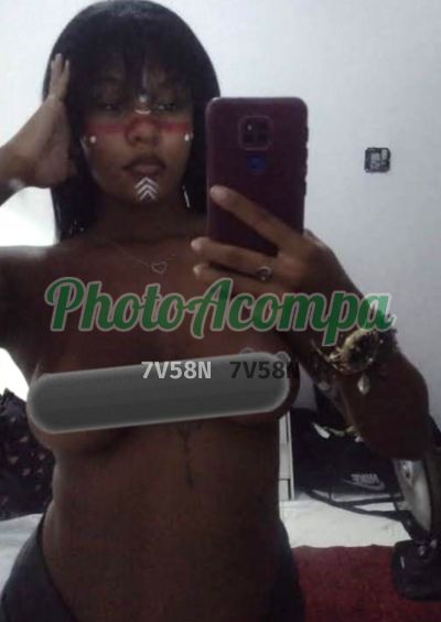 Paloma Safra, mulher que faz videochamadas e sexting