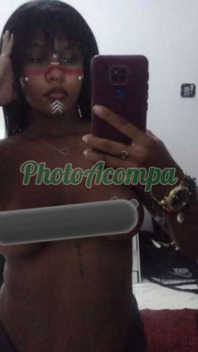 Paloma Safra, mulher que faz videochamadas e sexting