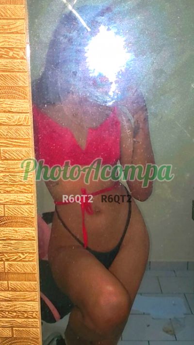 Maitê, mulher que faz videochamadas e sexting