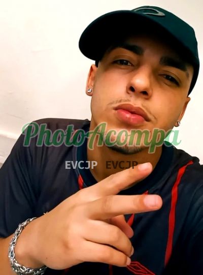 Vítor, garoto de programa em Curitiba
