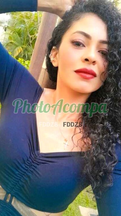Júlia, mulher que faz massagens eróticas em Tatuapé (SP)