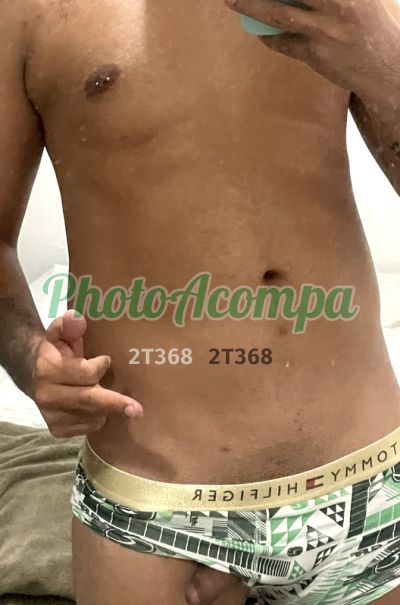 Matheus, garoto de programa no Recreio dos Bandeirantes (RJ)