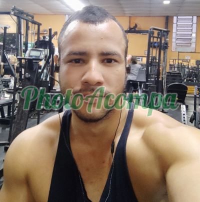 Rodolfo, garoto de programa no Guarujá