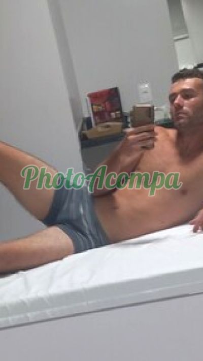 Kevin Kline, garoto de programa em São José dos Campos