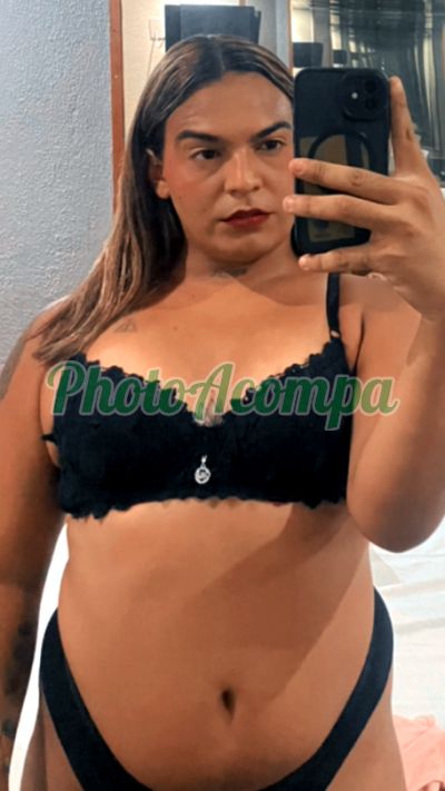 Nicole Praiano, travesti na Lapa (RJ)