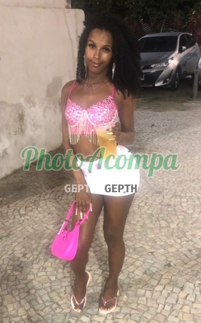 Mell, travesti em Niterói