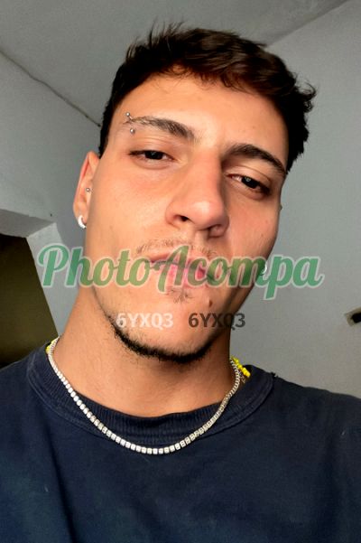 Carlos, homem que faz massagens eróticas em São Paulo