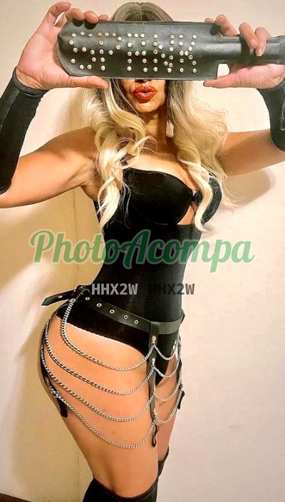 Mel Millano, mulher que faz videochamadas e sexting