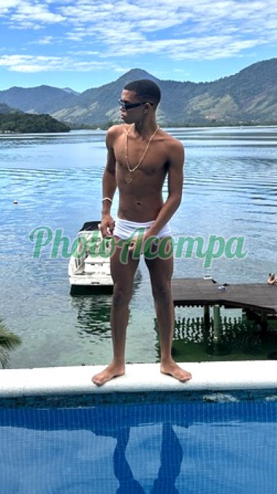 Júnior Silva, garoto de programa em Copacabana (RJ)