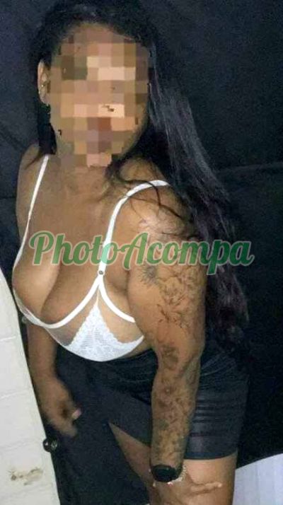 Perola Lima, mulher que faz videochamadas e sexting