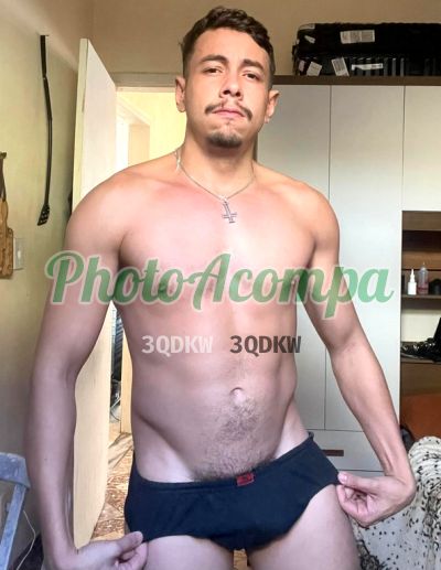 Ítalo Santos, garoto de programa em Copacabana (RJ)