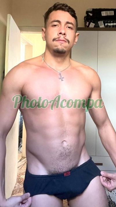 Ítalo Santos, Garoto de programa em Copacabana (RJ)