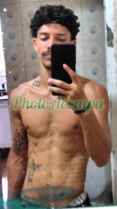 Rodrigo, garoto de programa em São João de Meriti