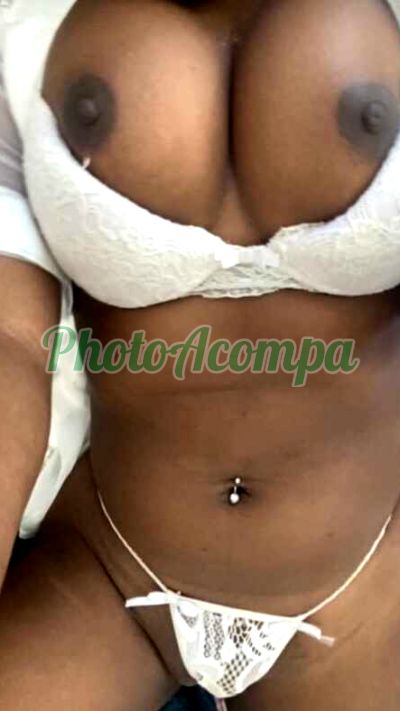 Sabrina, Escort em Lauro de Freitas