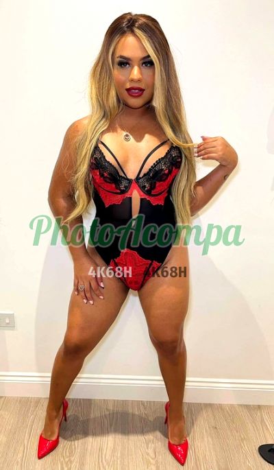 Emanuelle, travesti em Copacabana (RJ)