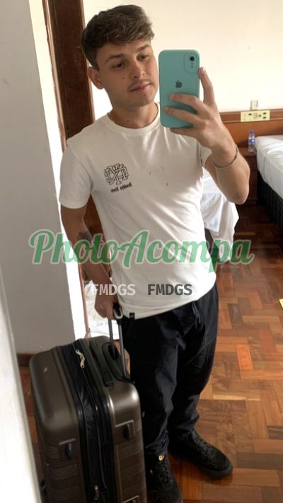 Lucas Moreira, garoto de programa em Lins