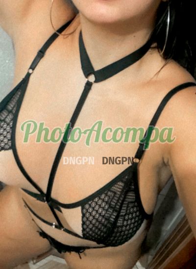 Fernanda, mulher que faz videochamadas e sexting
