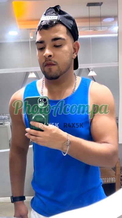 Marcelo, garoto de programa em Copacabana (RJ)