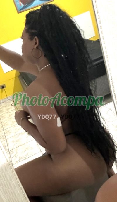 Jully (11) 98318-5143, trans em Capivari