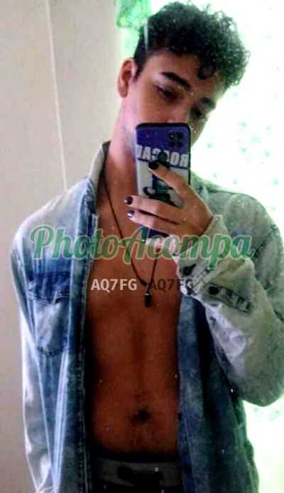 Vítor, garoto de programa em Petrópolis