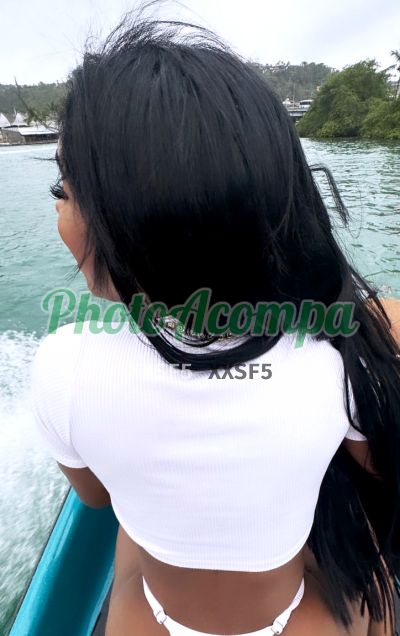 Beatriz Lopes, trans na Barra da Tijuca (RJ)