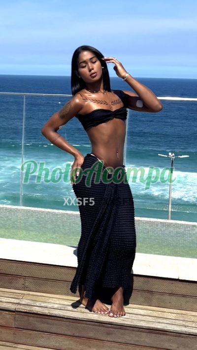 Beatriz Lopes, travesti na Barra da Tijuca (RJ)