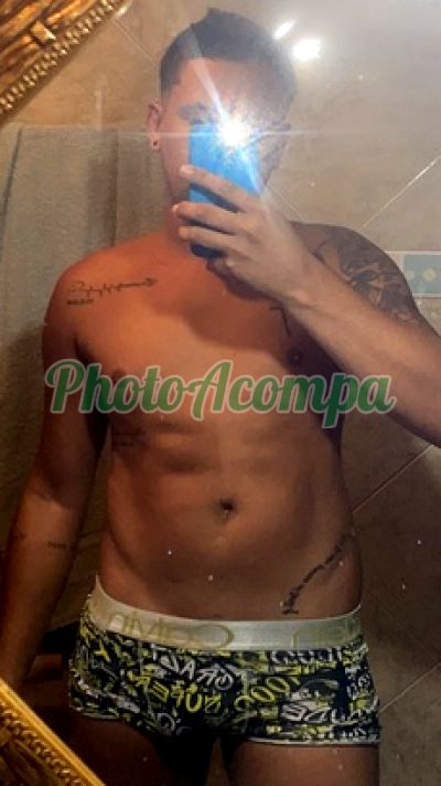 Kevin, garoto de programa em Niterói