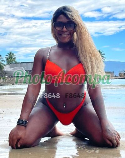 Laura, travesti em Caraguatatuba
