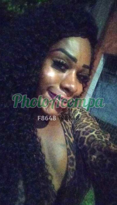Laura, travesti em Caraguatatuba