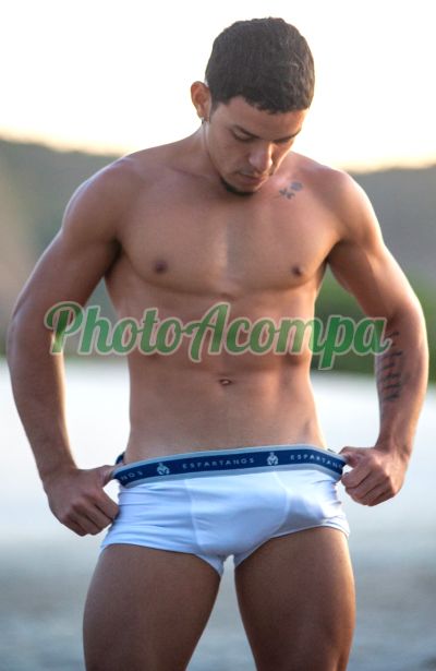 Gabriel (21) 98494-6685, Garoto de programa em Niterói