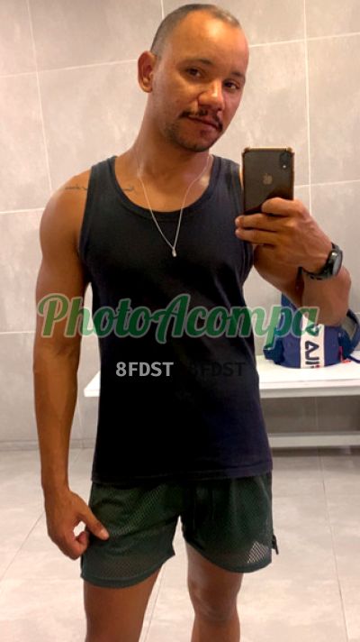 Santiago, garoto de programa em Fortaleza