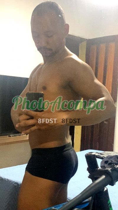 Santiago, garoto de programa em Fortaleza