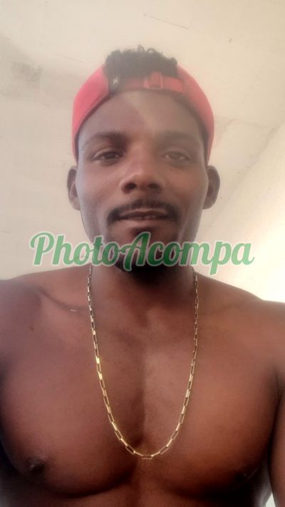 Darlyn, garoto de programa em Maricá