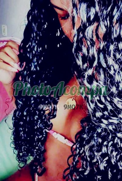Pretinha, mulher que faz videochamadas e sexting
